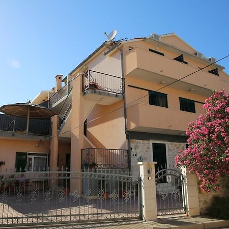 Guest House Lorenta Βόντιτσε Εξωτερικό φωτογραφία