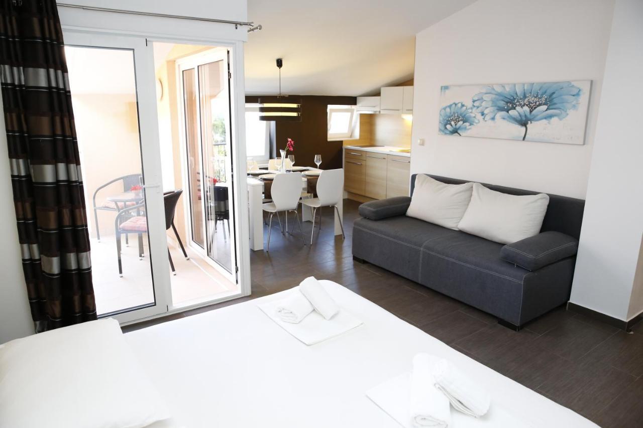 Guest House Lorenta Βόντιτσε Εξωτερικό φωτογραφία