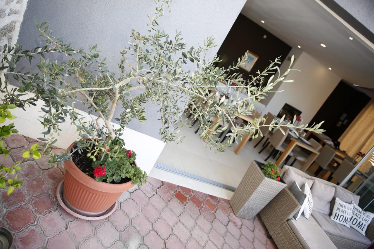 Guest House Lorenta Βόντιτσε Εξωτερικό φωτογραφία