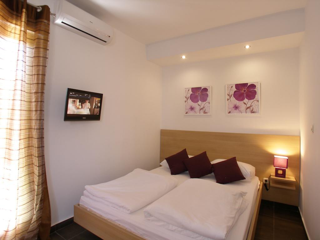 Guest House Lorenta Βόντιτσε Δωμάτιο φωτογραφία